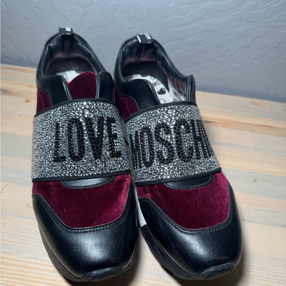 Moschino Black and Burgundy Velvet Crystal Logo Slip-On Sneakers read below 👇🏻